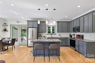 53 Waynesville Ave, Asheville, NC 28806 - Photo 6
