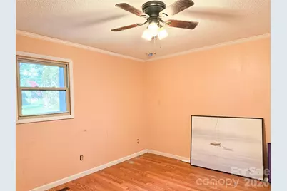 301 Starmount Drive, Statesville, NC 28677 - Photo 8