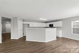 4022 Houldsworth Dr, Charlotte, NC 28213 - Photo 6