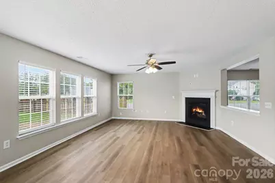 4022 Houldsworth Drive, Charlotte, NC 28213 - Photo 2
