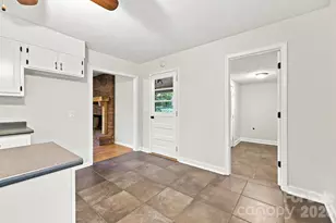 151 Ridgewood Acres Dr, Hendersonville, NC 28792 - Photo 8