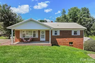 354 Oakdale Rd, Waynesville, NC 28786 - Photo 1