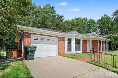 1912 Wexford Court, Gastonia, NC 28054 - Photo 2
