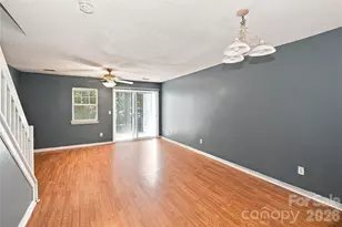 10728 Holly Ridge Blvd, Charlotte, NC 28216 - Photo 2