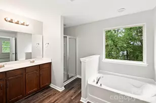 9320 Gentle Stream Ln, Charlotte, NC 28214 - Photo 8