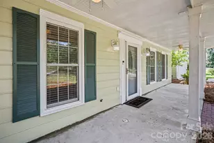 2248 Lawton Bluff Rd, Charlotte, NC 28226 - Photo 16