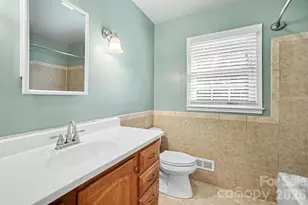 2248 Lawton Bluff Rd, Charlotte, NC 28226 - Photo 32