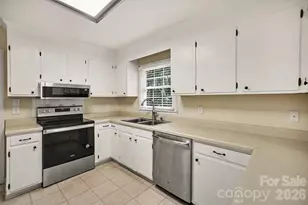 2248 Lawton Bluff Rd, Charlotte, NC 28226 - Photo 22