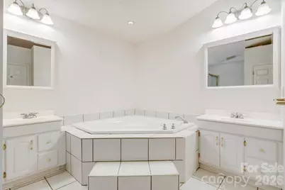225 Arbor Lane, Hendersonville, NC 28791 - Photo 22
