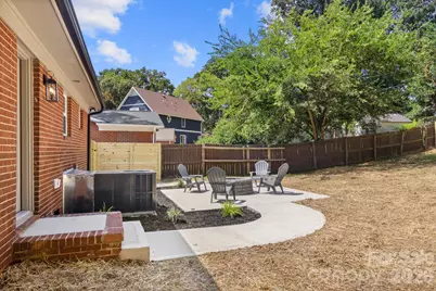 546 W Kingston Avenue, Charlotte, NC 28203 - Photo 32