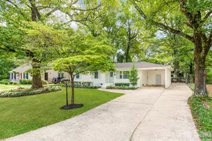 3326 Bonneville Dr, Charlotte, NC 28205 - Photo 4