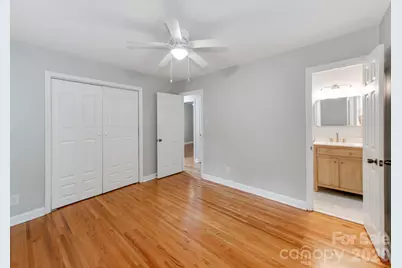3326 Bonneville Drive, Charlotte, NC 28205 - Photo 18