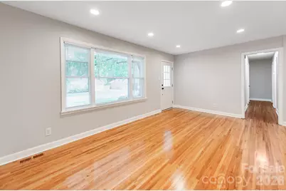 3326 Bonneville Drive, Charlotte, NC 28205 - Photo 6