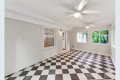3326 Bonneville Drive, Charlotte, NC 28205 - Photo 16