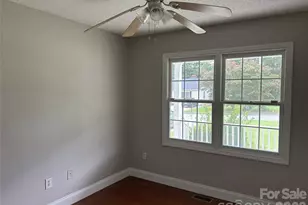 927 Floyd Ln, Gastonia, NC 28052 - Photo 10