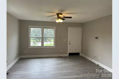 927 Floyd Lane, Gastonia, NC 28052 - Photo 2