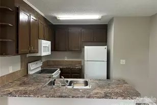 927 Floyd Ln, Gastonia, NC 28052 - Photo 6