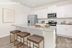 1702 7th St Dr NE, Hickory, NC 28601 - Photo 6