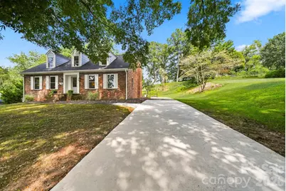 703 Wilmore Street NE, Lenoir, NC 28645 - Photo 2