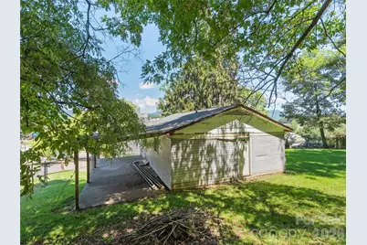 24 Vine Street, Canton, NC 28716 - Photo 14