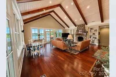 4023 8th Street Court NW, Hickory, NC 28601 - Photo 8