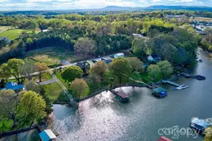 4279 Candlewood Dr, Sherrills Ford, NC 28673 - Photo 1