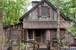 139 Boardinghouse Wy, Sylva, NC 28779 - Photo 1
