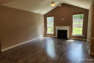 3225 Abbey Walk Ln, Matthews, NC 28105 - Photo 4