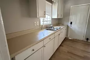 4731 Hidden Valley Rd, Charlotte, NC 28213 - Photo 6