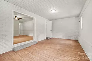 6338 Fairlane St, Hickory, NC 28602 - Photo 10