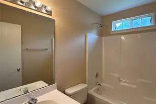 7037 Breeders Cup Cir, Charlotte, NC 28215 - Photo 12