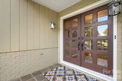 2015 12th Street Drive NW, Hickory, NC 28601 - Photo 4