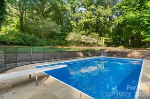 2015 12th St Dr NW, Hickory, NC 28601 - Photo 2