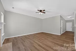13711 Singleleaf Lane, Charlotte, NC 28278 - Photo 4