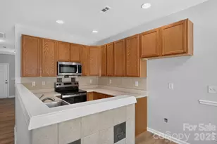 13711 Singleleaf Lane, Charlotte, NC 28278 - Photo 6