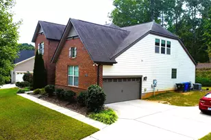 7714 Coalcliff Dr, Charlotte, NC 28078 - Photo 2
