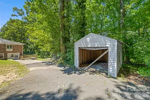 233 Laburn Ave, Charlotte, NC 28214 - Photo 42