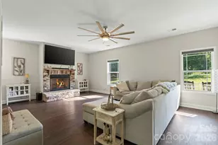 165 Rambler Ln, Blacksburg, SC 29702 - Photo 6