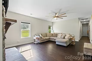 165 Rambler Ln, Blacksburg, SC 29702 - Photo 8
