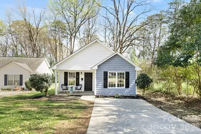 913 Tennyson Drive, Charlotte, NC 28208 - Photo 1