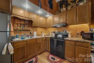 204 Mountain Laurel Dr, Bryson City, NC 28713 - Photo 10