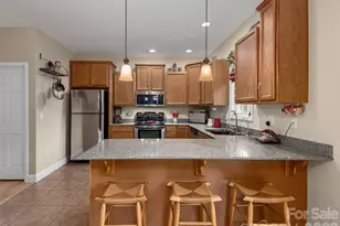 4 Lancaster Ln, Weaverville, NC 28787 - Photo 8