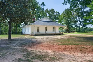 1002 Tanner Rd, Rutherfordton, NC 28139 - Photo 4