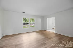 6713 William Harry Ct, Charlotte, NC 28211 - Photo 16