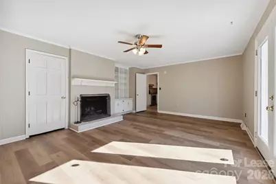 2801 Valencia Terrace, Charlotte, NC 28211 - Photo 10