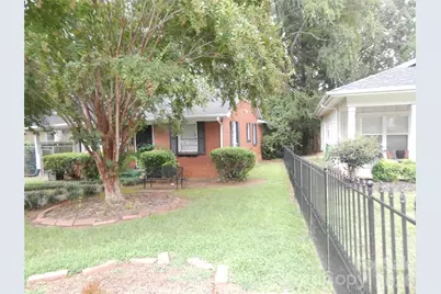2516 Booker Avenue, Charlotte, NC 28216 - Photo 2