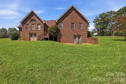 219 Pleasant Drive, Statesville, NC 28677 - Photo 4