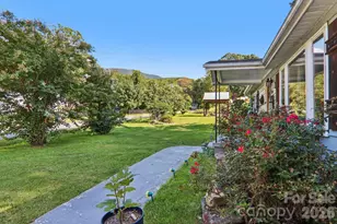 550 Lickstone Rd, Waynesville, NC 28786 - Photo 4