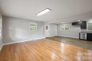 901 S 10th St, Bessemer City, NC 28016 - Photo 6
