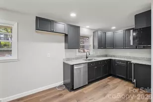 901 S 10th St, Bessemer City, NC 28016 - Photo 12